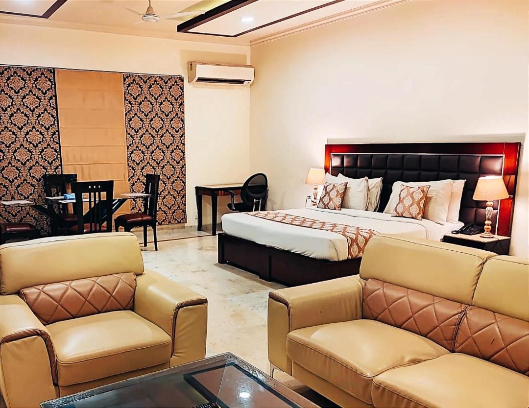 When In Gurgaon - Artemis Hospital 1 Min Walk, Fortis & Medanta 4 Mins Drive Exterior foto