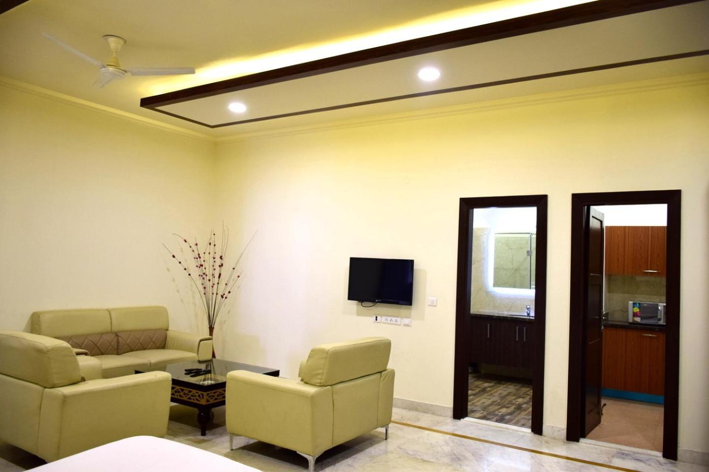 When In Gurgaon - Artemis Hospital 1 Min Walk, Fortis & Medanta 4 Mins Drive Exterior foto