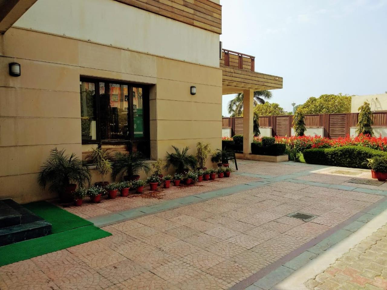 When In Gurgaon - Artemis Hospital 1 Min Walk, Fortis & Medanta 4 Mins Drive Exterior foto