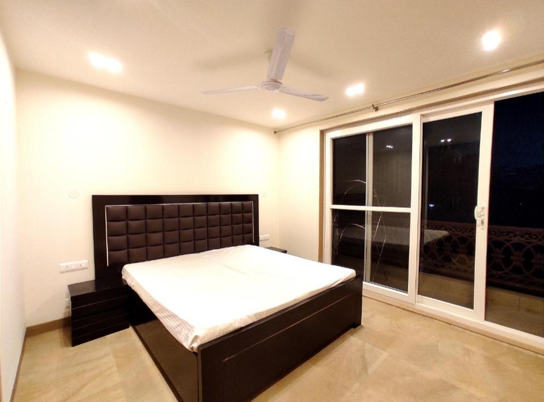 When In Gurgaon - Artemis Hospital 1 Min Walk, Fortis & Medanta 4 Mins Drive Exterior foto