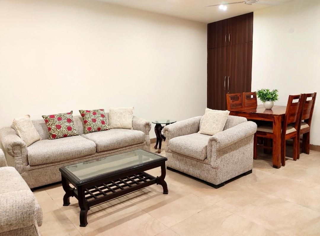 When In Gurgaon - Artemis Hospital 1 Min Walk, Fortis & Medanta 4 Mins Drive Exterior foto