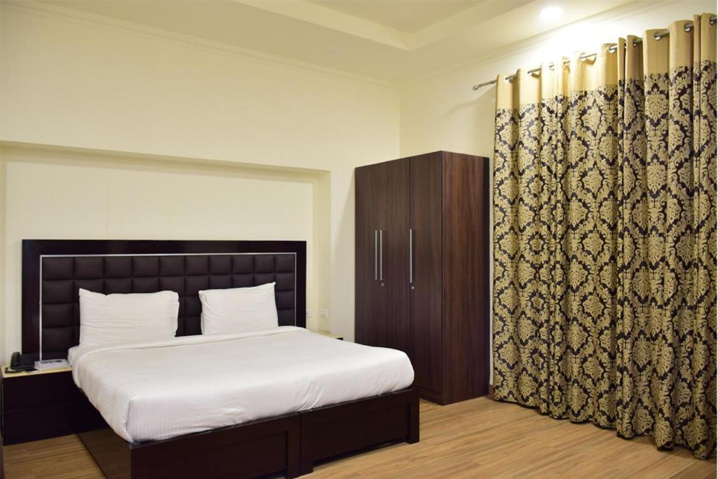 When In Gurgaon - Artemis Hospital 1 Min Walk, Fortis & Medanta 4 Mins Drive Exterior foto